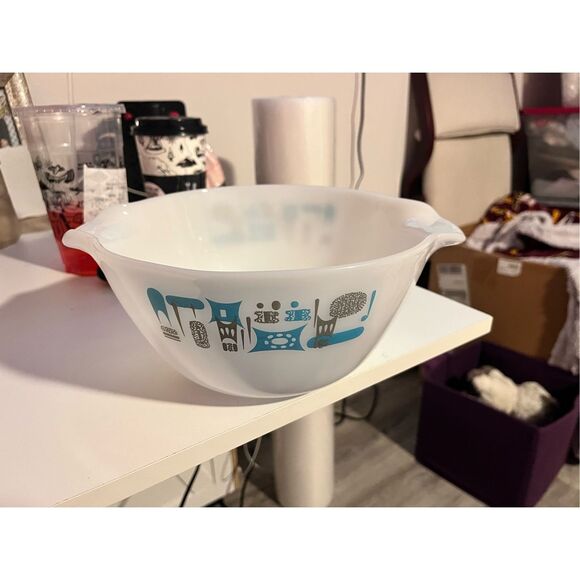 Vintage MCM Fire King Atomic Blue Heaven 10 inch bowl flawless - Picture 4 of 16